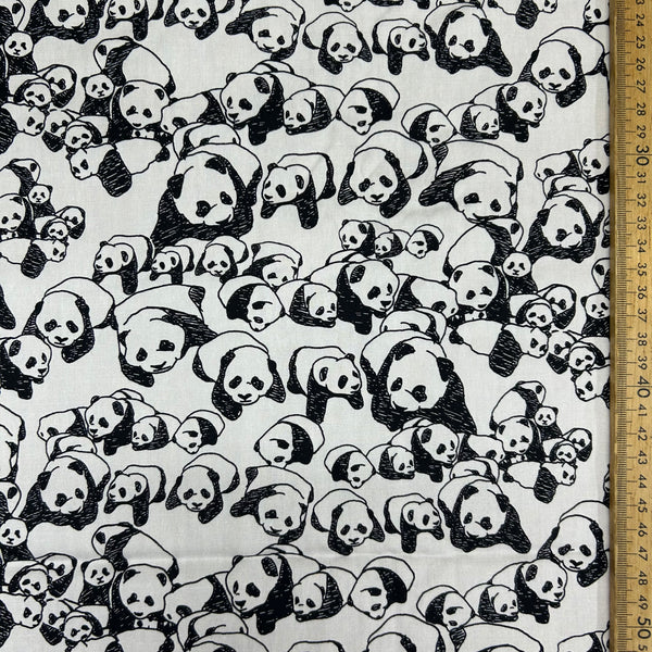 Crowded Pandas