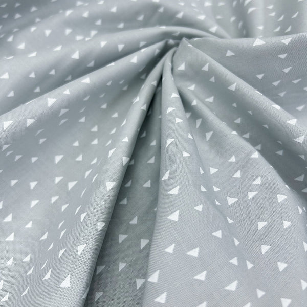 Whiteout - Triangles on Grey